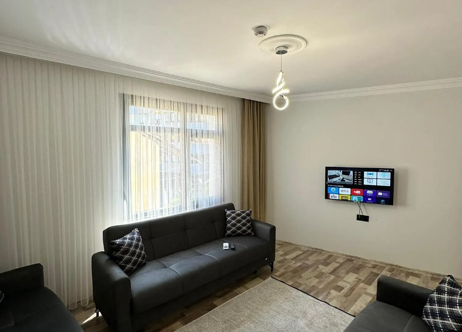 Oeztuerk Vip Apartment Pelitli  Turkey