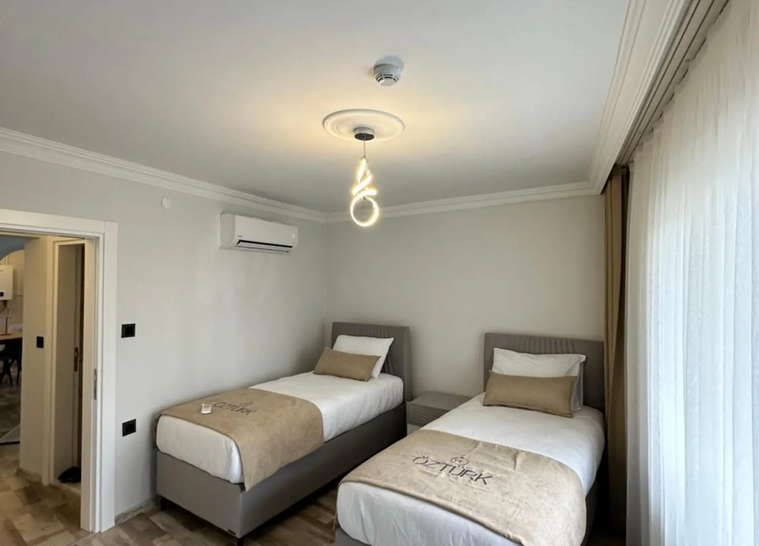 Oeztuerk Vip Apartment Pelitli