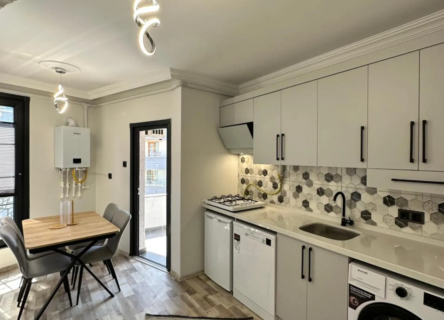 Oeztuerk Vip Apartment Pelitli   Pelitli (Trabzon)